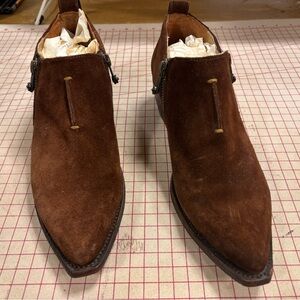 Ladies Frye Brown Suede Booties
